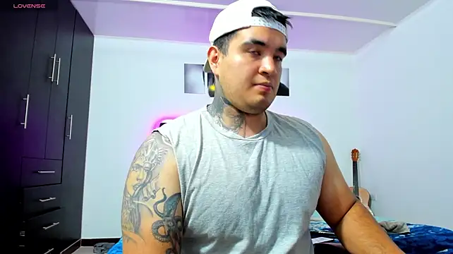 thiago__cp01 live cam on StripChat