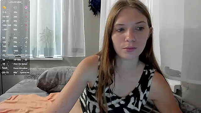 Cherry_Desire live cam on StripChat