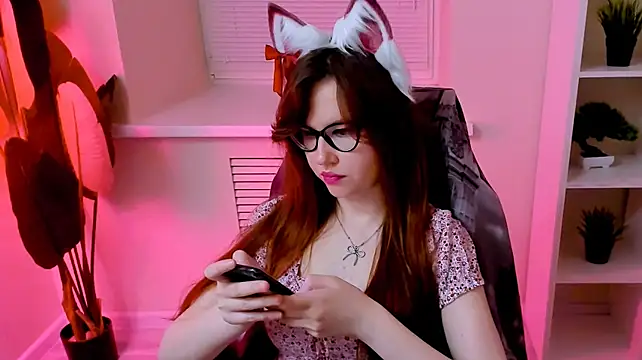 CarolGiggly live cam on StripChat