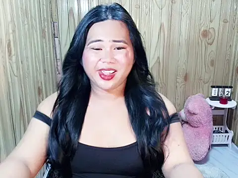 queen_staceyy live cam on StripChat