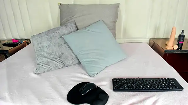 Sofiaa_HL live cam on StripChat
