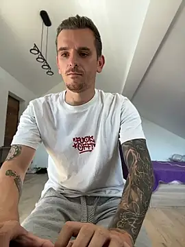 Huge_cock22cm