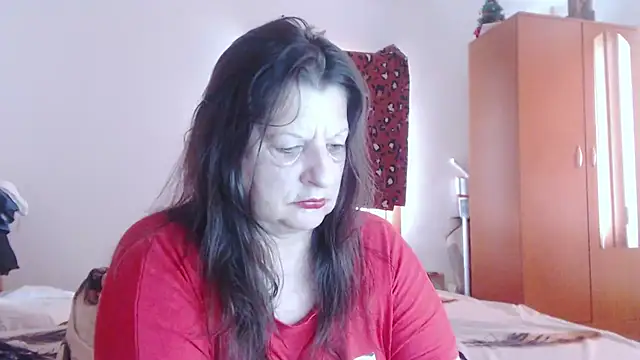 ExtasyMature live cam on StripChat