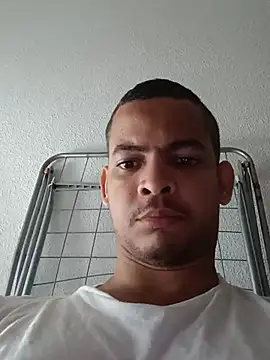 Caballoncingon live cam on StripChat