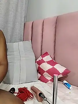 Cherrydollx live cam on StripChat