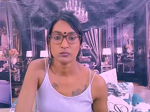 IndianRebel4u2Luv webcam