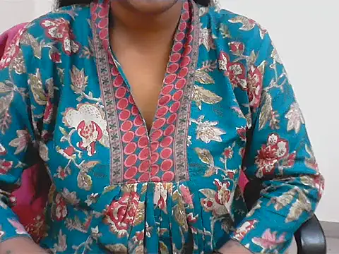 LovingPihu webcam