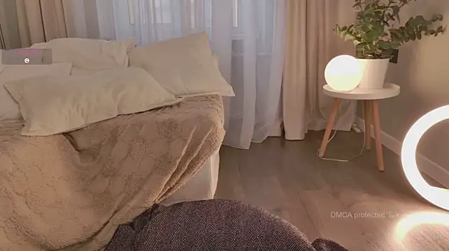 SunnyRisha live cam on StripChat