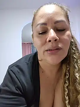 SluttyMilf79