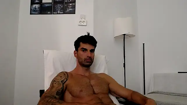 Verycutex live cam on StripChat