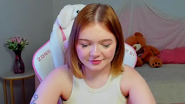 ElinaVale webcam