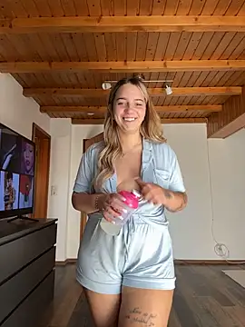 Naomi-Klein webcam