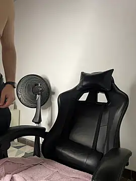 _Tommy_7 webcam