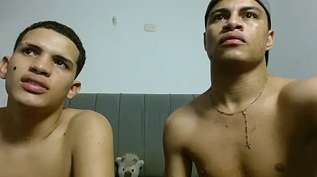 Jose_And_Daniel webcam