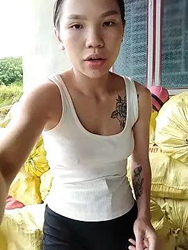 MiuMiu-Babyy webcam