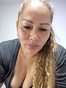 SluttyMilf79