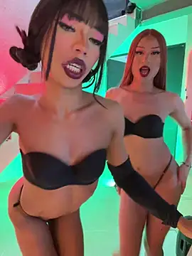 TIFFANY_AND_KAREM_ webcam