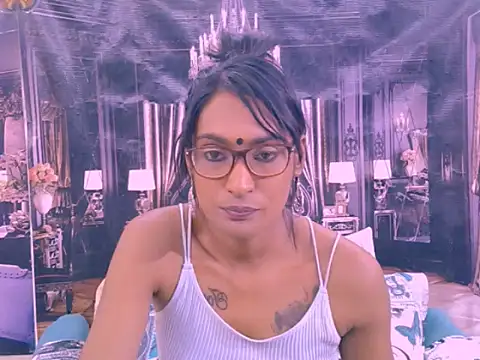 IndianRebel4u2Luv webcam