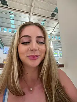 Amiraxevans webcam