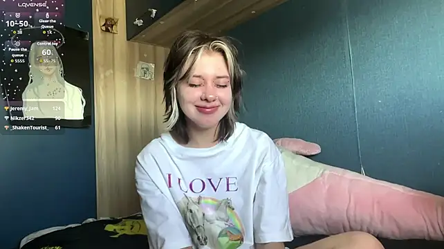 AueshaSimon webcam