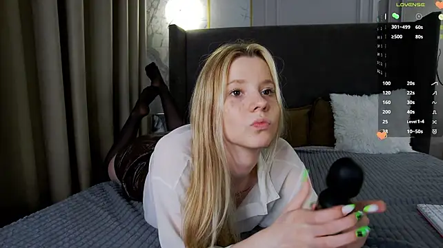Stefie_Wells webcam
