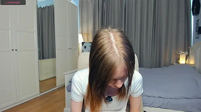 LavenderMitten webcam