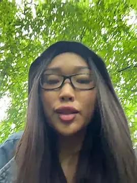 trytomakememoam webcam