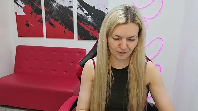 MelissaTyler live cam on StripChat