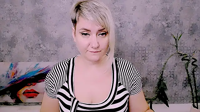 Djullia live cam on StripChat