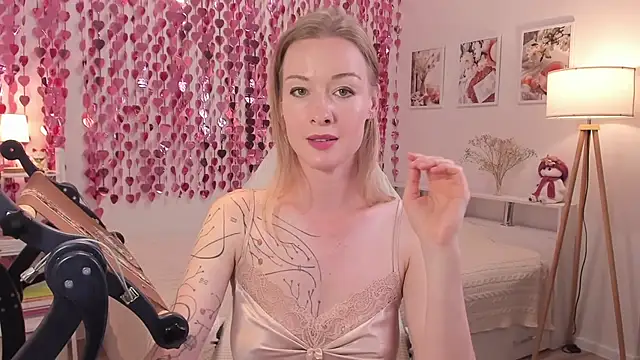 SexyStitcher live cam on StripChat