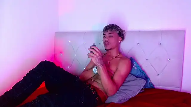 Angel_foxc13 webcam