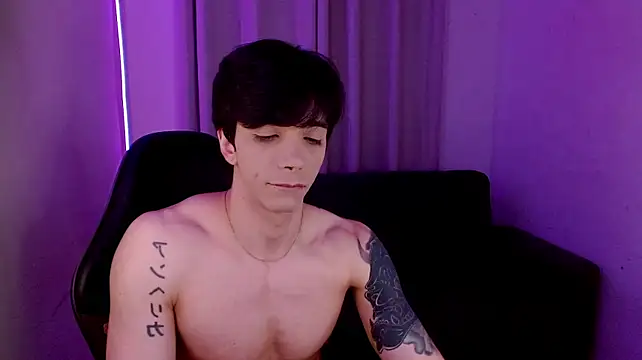 H3ll_B0I webcam