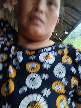 Juhi_09 webcam