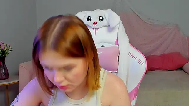 ElinaVale webcam