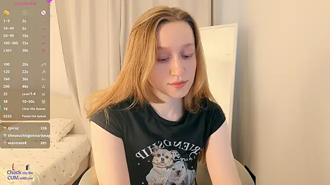 mowalova (F young) - spank ass :3