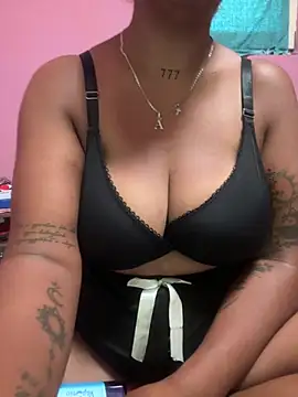 Madsion23 webcam