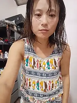 Linda-yiyi live cam on StripChat
