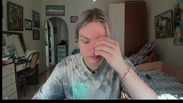 milliKira006 webcam