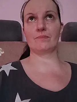 BustyLadyAlma webcam