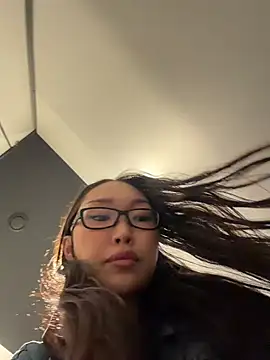 trytomakememoam webcam
