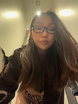 trytomakememoam webcam
