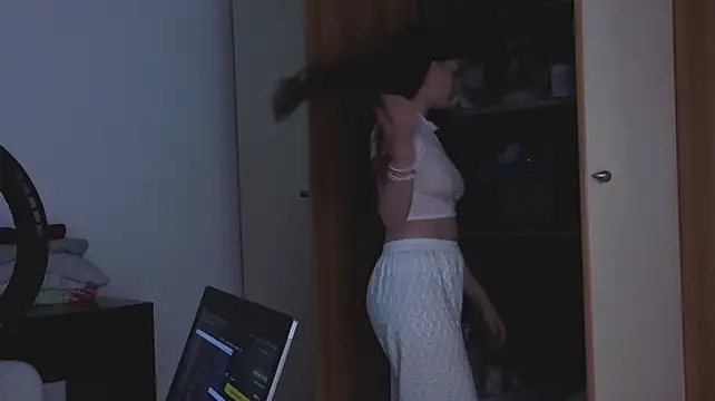 L1ittle_kitty_ webcam