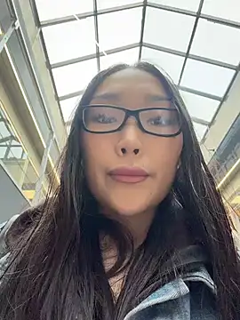 trytomakememoam webcam