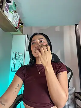 AsianMilfSheryl webcam