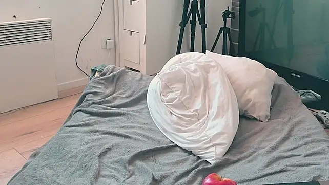 CeriseLapine webcam