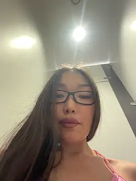 trytomakememoam webcam