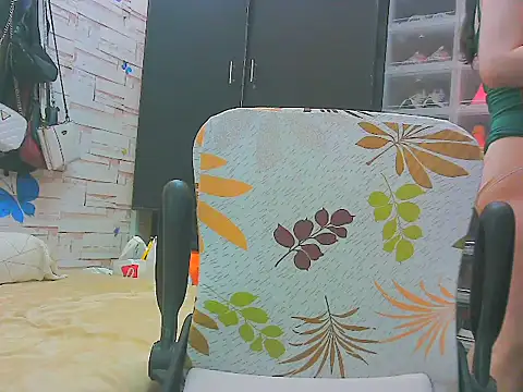 keepmepregnantT webcam