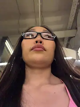 trytomakememoam webcam