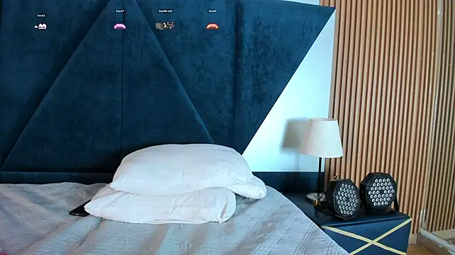Olivia_Collinns1 webcam