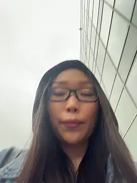 trytomakememoam webcam
